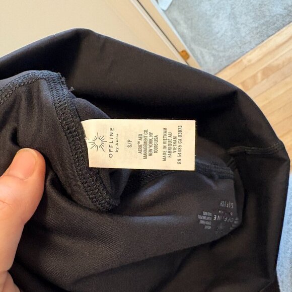 OFFLINE By Aerie The Hugger High Waisted Foldover Legging Black Size S pockets - Picture 12 of 13
